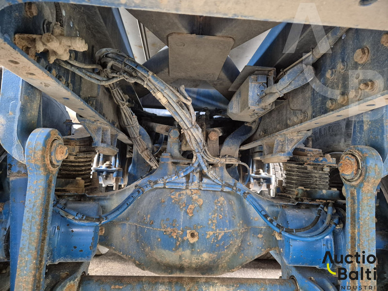 Camion basculantă Mercedes-Benz Actros 4448: Foto 16