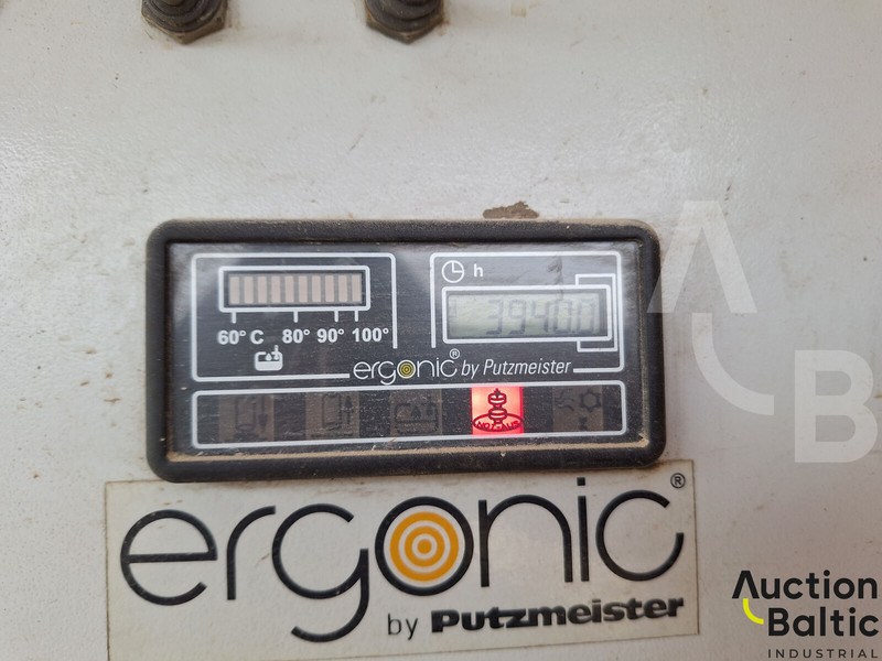 Pompă de beton staționară Mercedes-Benz Axor 2628: Foto 6 Pompă de beton staționară Mercedes-Benz Axor 2628: Foto 6