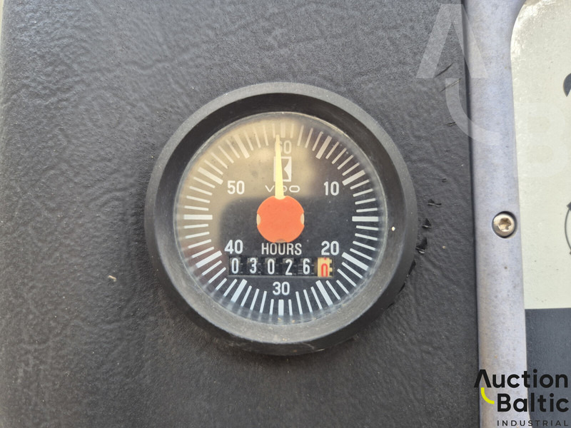 Camion basculantă Mercedes-Benz Axor 2633: Foto 8