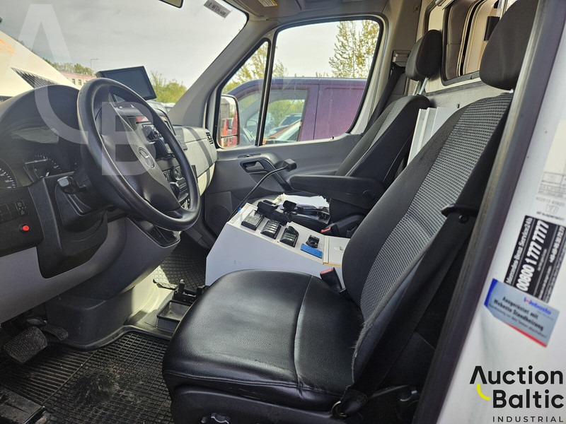 Mercedes-Benz Sprinter - Ambulanță: Foto 5 Mercedes-Benz Sprinter - Ambulanță: Foto 5