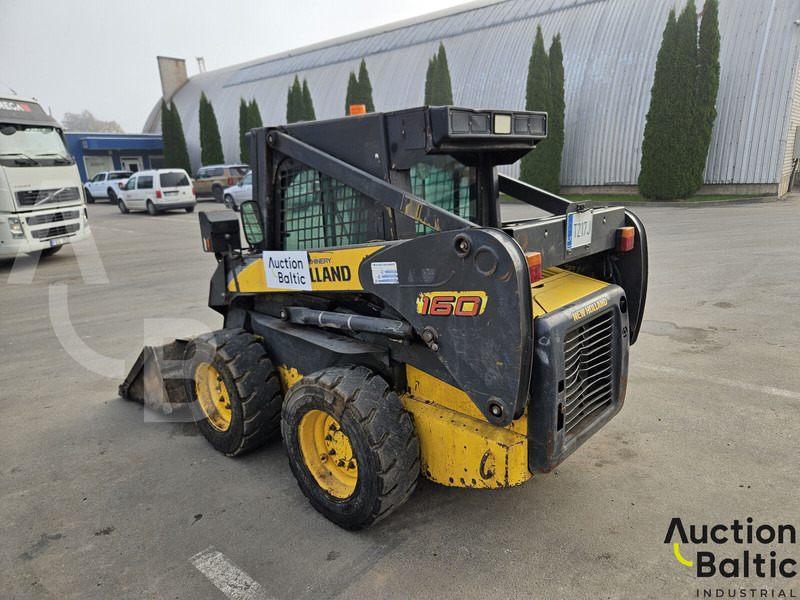 New Holland LS 160 - Mini încărcător: Foto 3 New Holland LS 160 - Mini încărcător: Foto 3