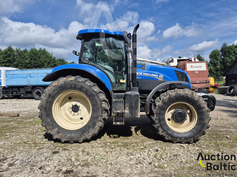 New Holland T 7.210 - Tractor agricol: Foto 3 New Holland T 7.210 - Tractor agricol: Foto 3