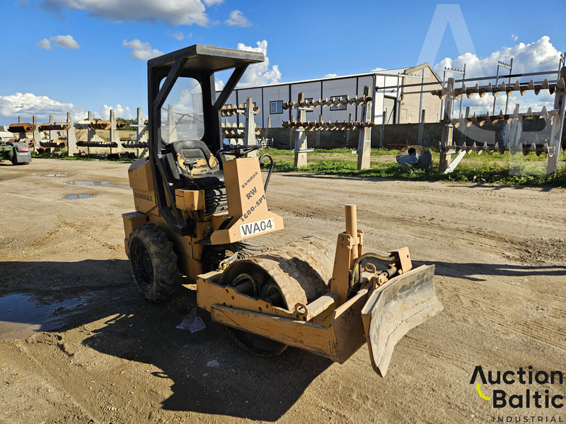 Rammax RW1800 SPT - Cilindru compactor: Foto 1 Rammax RW1800 SPT - Cilindru compactor: Foto 1