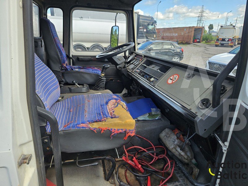 Renault Midliner S 150 - Camion cisternă: Foto 5 Renault Midliner S 150 - Camion cisternă: Foto 5