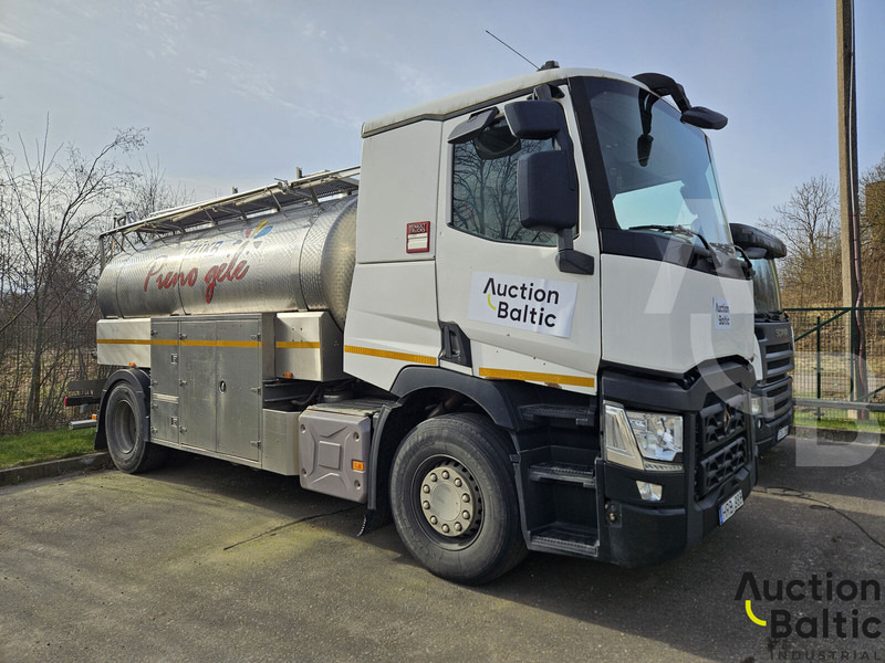 Renault T - Camion cisternă: Foto 1 Renault T - Camion cisternă: Foto 1