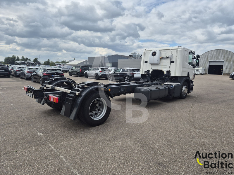 Scania P 450 - Camion şasiu: Foto 3 Scania P 450 - Camion şasiu: Foto 3