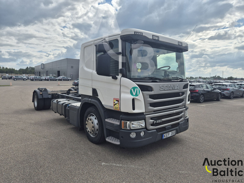 Scania P 450 - Camion şasiu: Foto 2 Scania P 450 - Camion şasiu: Foto 2