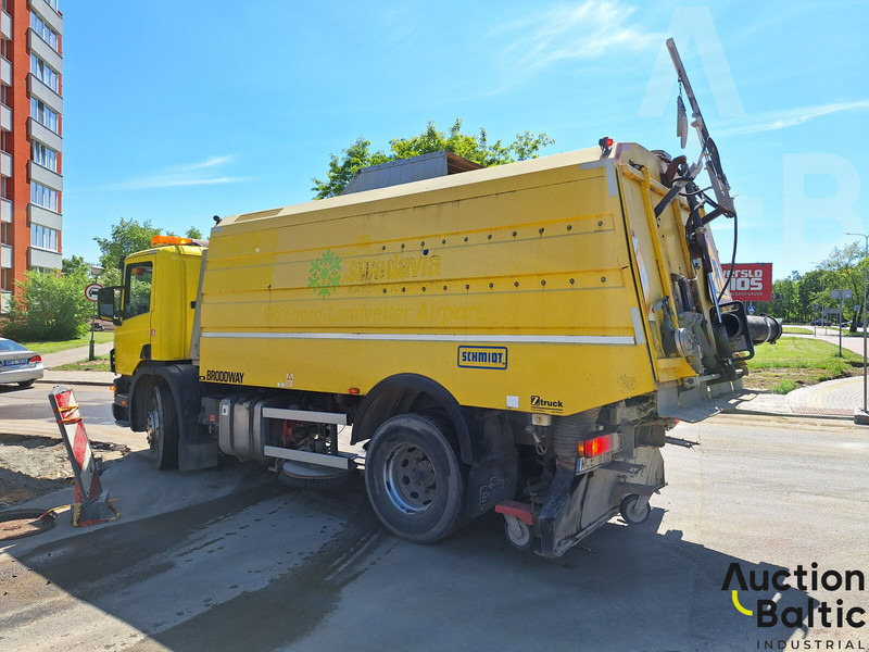 Scania P 94 - Măturătoare stradală: Foto 4 Scania P 94 - Măturătoare stradală: Foto 4