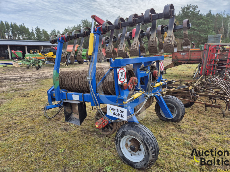 Servis Traktor KZK "Olvia-6A" - Compactor agricola: Foto 5 Servis Traktor KZK "Olvia-6A" - Compactor agricola: Foto 5