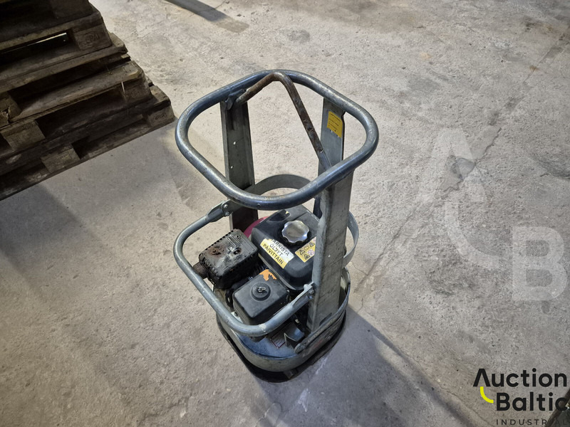 Swepac FR85 - Placă compactoare: Foto 1 Swepac FR85 - Placă compactoare: Foto 1