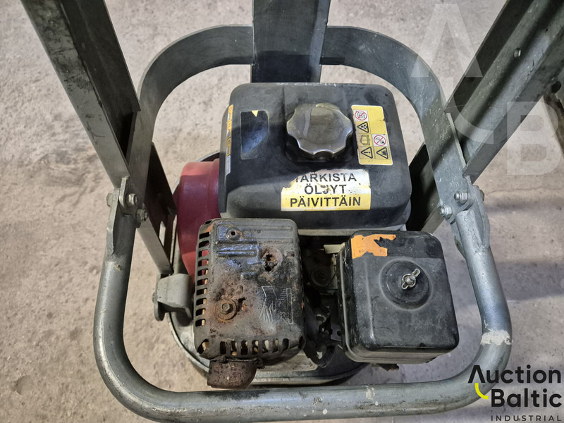 Swepac FR85 - Placă compactoare: Foto 3 Swepac FR85 - Placă compactoare: Foto 3