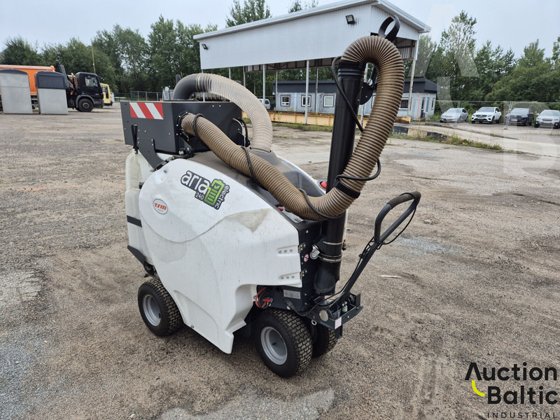 TSM Aria 240 - Măturătoare stradală: Foto 2 TSM Aria 240 - Măturătoare stradală: Foto 2