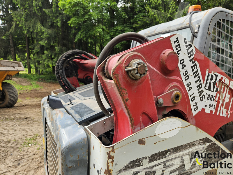 Încărcător pe şenile Takeuchi TL12V-2: Foto 12