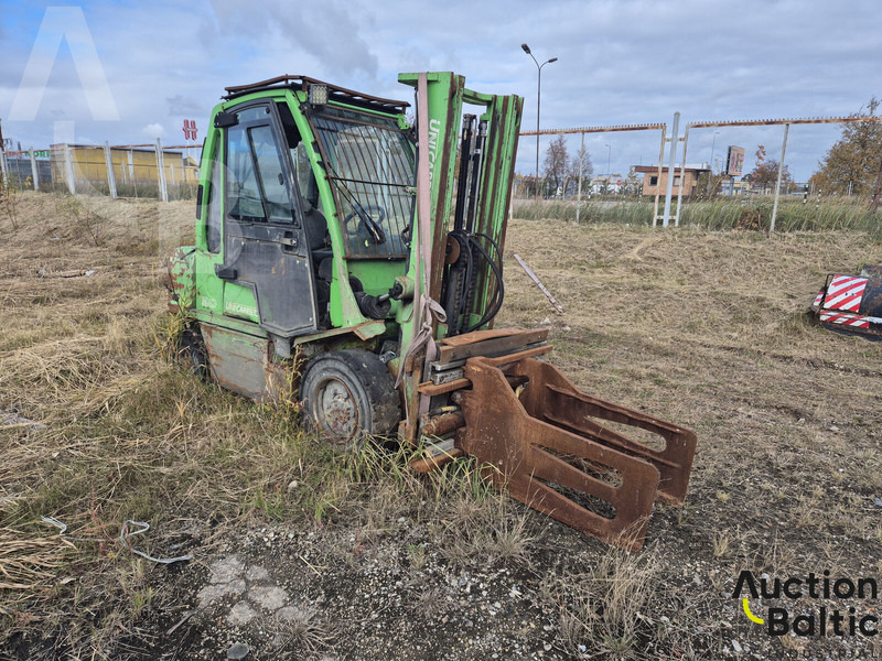 UniCarriers 30 - Stivuitor diesel: Foto 2 UniCarriers 30 - Stivuitor diesel: Foto 2