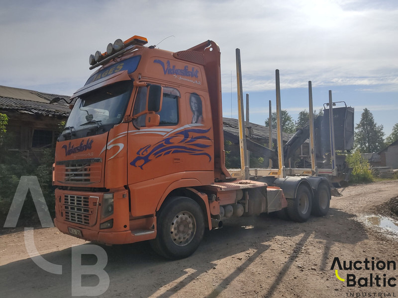 Volvo FH16 - Camion forestier, Camion cu macara: Foto 2 Volvo FH16 - Camion forestier, Camion cu macara: Foto 2