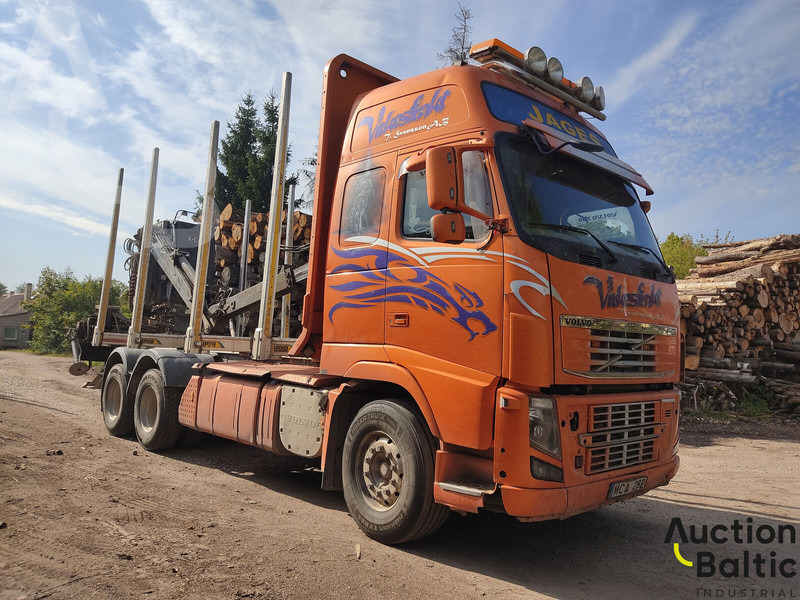 Volvo FH16 - Camion forestier, Camion cu macara: Foto 1 Volvo FH16 - Camion forestier, Camion cu macara: Foto 1