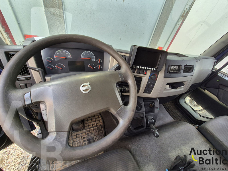 Volvo FL240 - Camion furgon: Foto 5 Volvo FL240 - Camion furgon: Foto 5