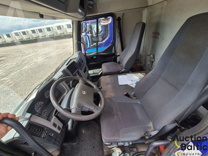 Volvo FL240 - Camion furgon: Foto 4 Volvo FL240 - Camion furgon: Foto 4