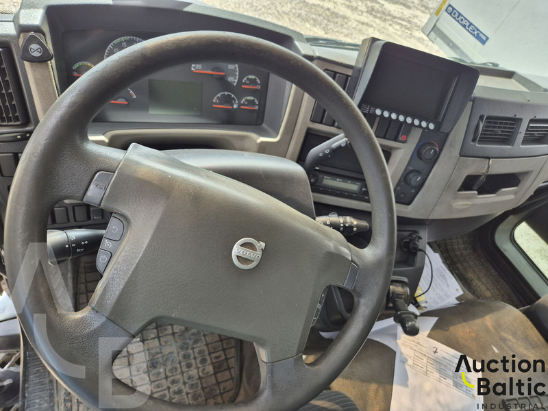 Volvo FL240 - Camion furgon: Foto 5 Volvo FL240 - Camion furgon: Foto 5