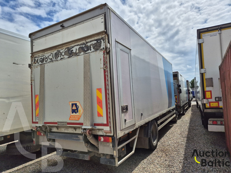 Volvo FL240 - Camion furgon: Foto 3 Volvo FL240 - Camion furgon: Foto 3
