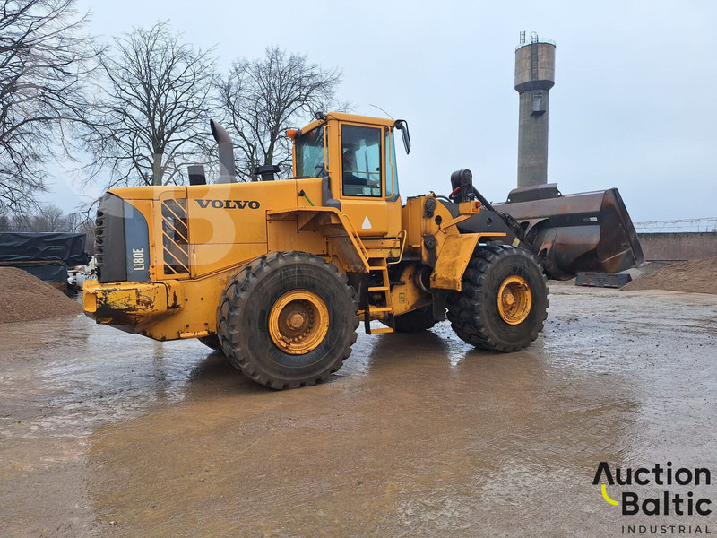 Volvo L 180 E - Încărcător frontal pe pneuri: Foto 4 Volvo L 180 E - Încărcător frontal pe pneuri: Foto 4