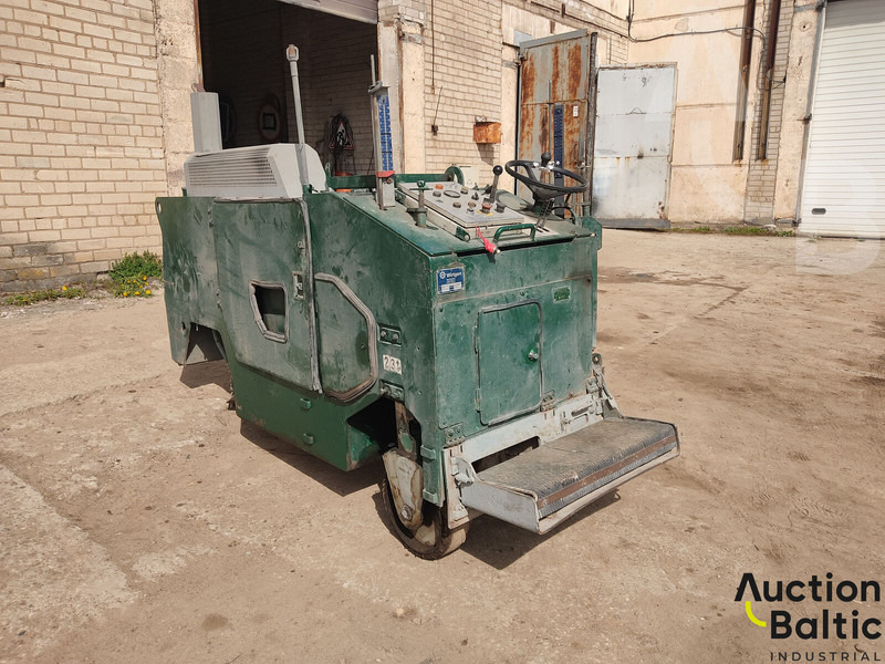 Wirtgen W350 - Maşină de asfaltat: Foto 1 Wirtgen W350 - Maşină de asfaltat: Foto 1