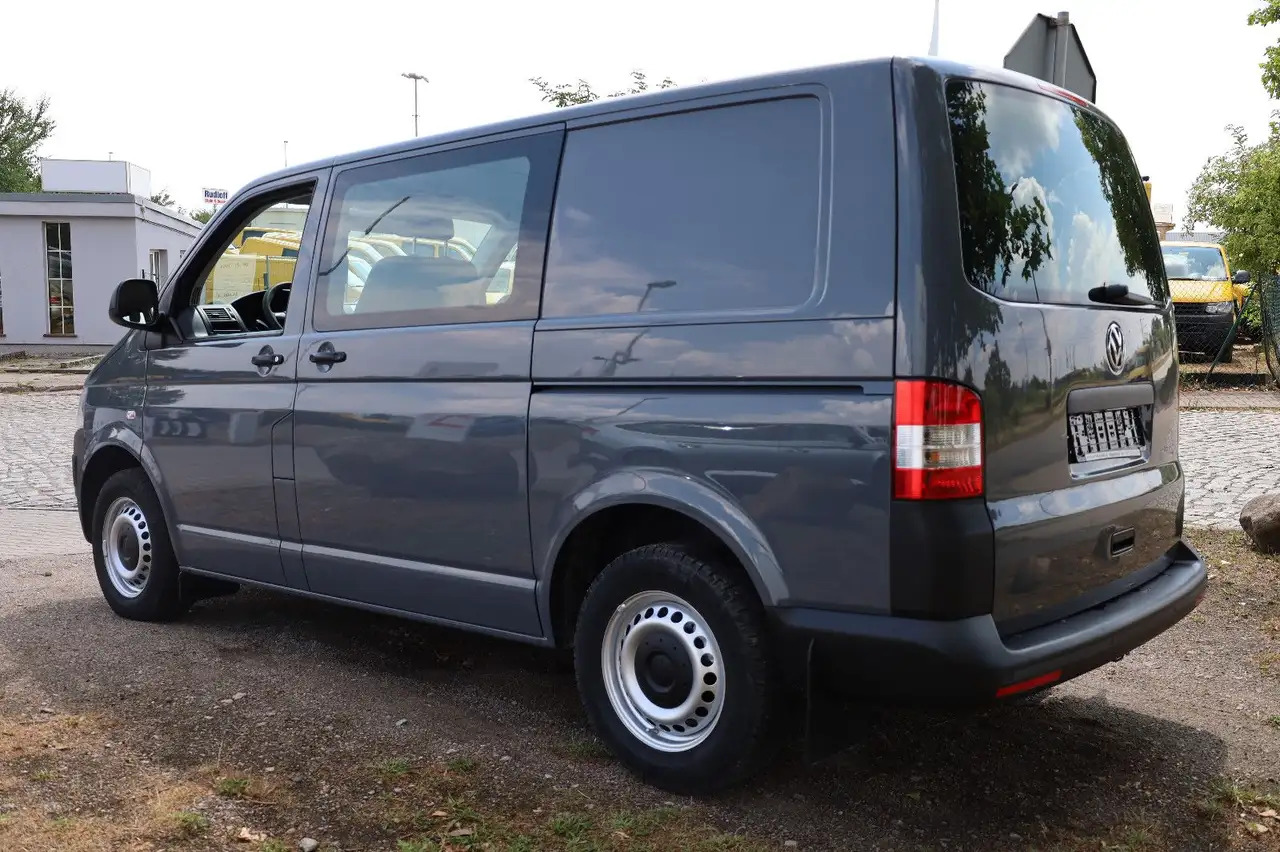 Volkswagen T5 Transporter Kasten-Kombi 2.0 TDI/EU5/5-Sitze - Automobil: Foto 4 Volkswagen T5 Transporter Kasten-Kombi 2.0 TDI/EU5/5-Sitze - Automobil: Foto 4