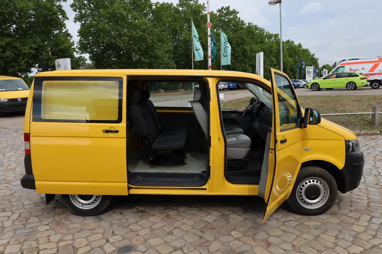 Volkswagen T5 Transporter Kasten-Kombi 2.0 TDI/EU5/5-Sitze - Automobil: Foto 2 Volkswagen T5 Transporter Kasten-Kombi 2.0 TDI/EU5/5-Sitze - Automobil: Foto 2