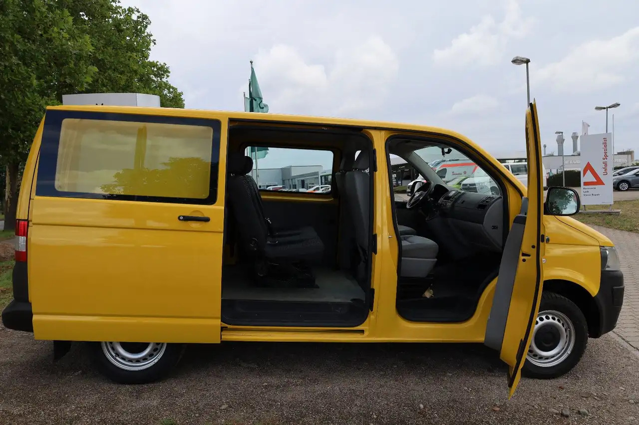 Volkswagen T5 Transporter Kasten-Kombi 2.0 TDI/EU5/5-Sitze - Autoutilitară cabină dublă: Foto 1 Volkswagen T5 Transporter Kasten-Kombi 2.0 TDI/EU5/5-Sitze - Autoutilitară cabină dublă: Foto 1