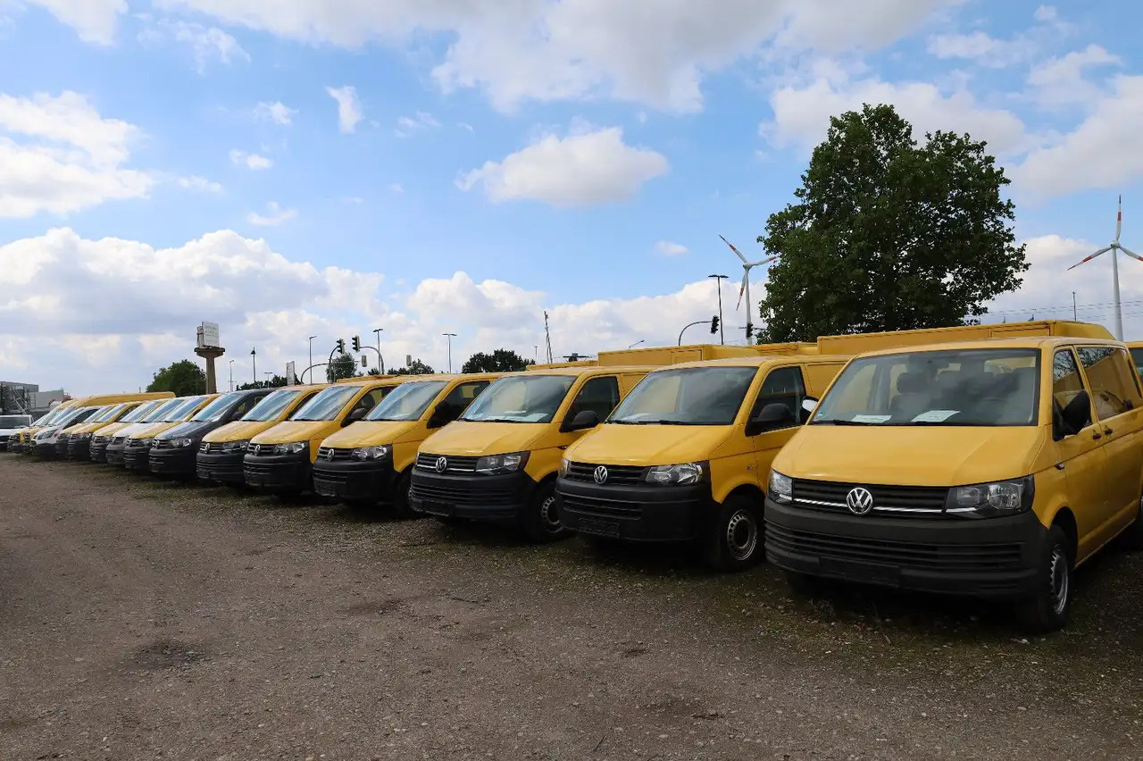 Volkswagen T5 Transporter Kasten-Kombi 2.0 TDI/EU5/5-Sitze - Autoutilitară cabină dublă: Foto 4 Volkswagen T5 Transporter Kasten-Kombi 2.0 TDI/EU5/5-Sitze - Autoutilitară cabină dublă: Foto 4