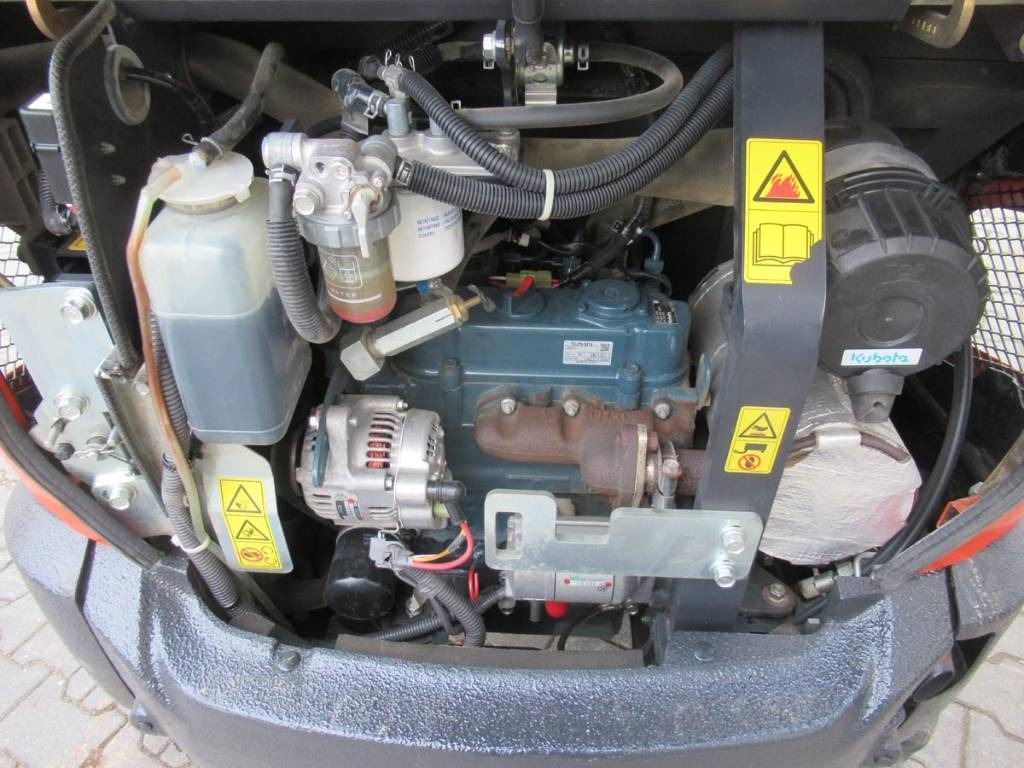 Kubota KX019-4 Löffelpacket - Mini excavator: Foto 4 Kubota KX019-4 Löffelpacket - Mini excavator: Foto 4