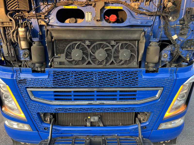Volvo FH 500 6x2 Lift AXLE/Steering**FH500 Turbo compound* - Cap tractor: Foto 5 Volvo FH 500 6x2 Lift AXLE/Steering**FH500 Turbo compound* - Cap tractor: Foto 5