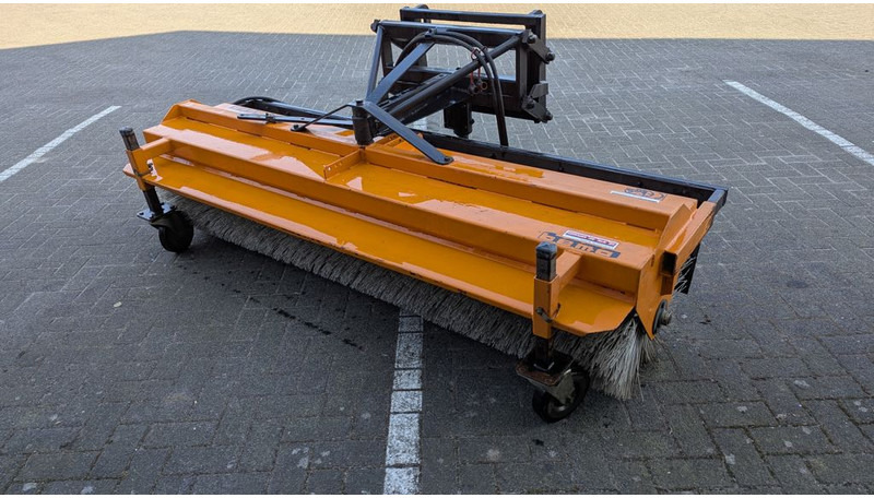 Bema Bema 25 Veegmachine - Echipament curățenie: Foto 4 Bema Bema 25 Veegmachine - Echipament curățenie: Foto 4