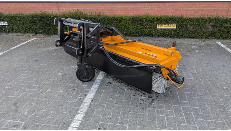 Bema Bema 25 Veegmachine - Echipament curățenie: Foto 3 Bema Bema 25 Veegmachine - Echipament curățenie: Foto 3