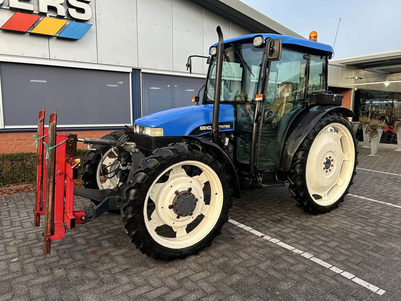 New Holland TN75S - Tractor agricol: Foto 2 New Holland TN75S - Tractor agricol: Foto 2