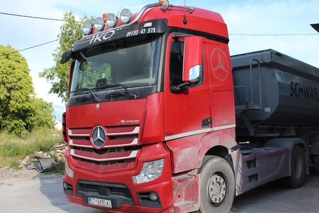Mercedes-Benz Actros 4 2-Achser BM 963 1848 OM471 4x2 SZM - Cap tractor: Foto 2 Mercedes-Benz Actros 4 2-Achser BM 963 1848 OM471 4x2 SZM - Cap tractor: Foto 2