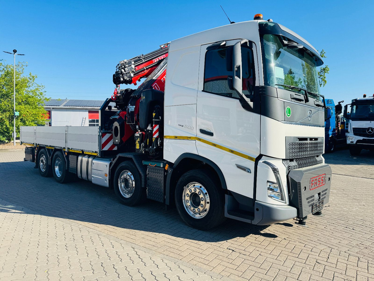 Volvo FH 500 8x2 mit F710RA.2.27 L426 und V20 Winde - Camion, Camion cu macara: Foto 2 Volvo FH 500 8x2 mit F710RA.2.27 L426 und V20 Winde - Camion, Camion cu macara: Foto 2