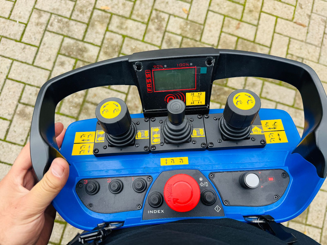 Camion, Camion cu macara Volvo FH 500 8x4 Kran F820 RA2.27 Jib & Winde Sofort: Foto 15 Camion, Camion cu macara Volvo FH 500 8x4 Kran F820 RA2.27 Jib & Winde Sofort: Foto 15