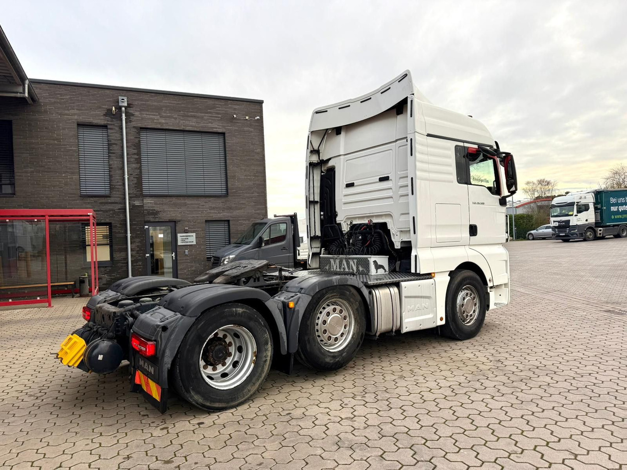 MAN TGX 26.500 6x2 Hydraulik Exklusiv Innenraum - Cap tractor: Foto 4 MAN TGX 26.500 6x2 Hydraulik Exklusiv Innenraum - Cap tractor: Foto 4