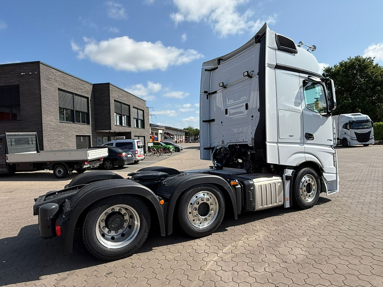 Mercedes-Benz Actros 2753 GigaSpace L 6x2 Lowliner TrendLine - Cap tractor: Foto 5 Mercedes-Benz Actros 2753 GigaSpace L 6x2 Lowliner TrendLine - Cap tractor: Foto 5