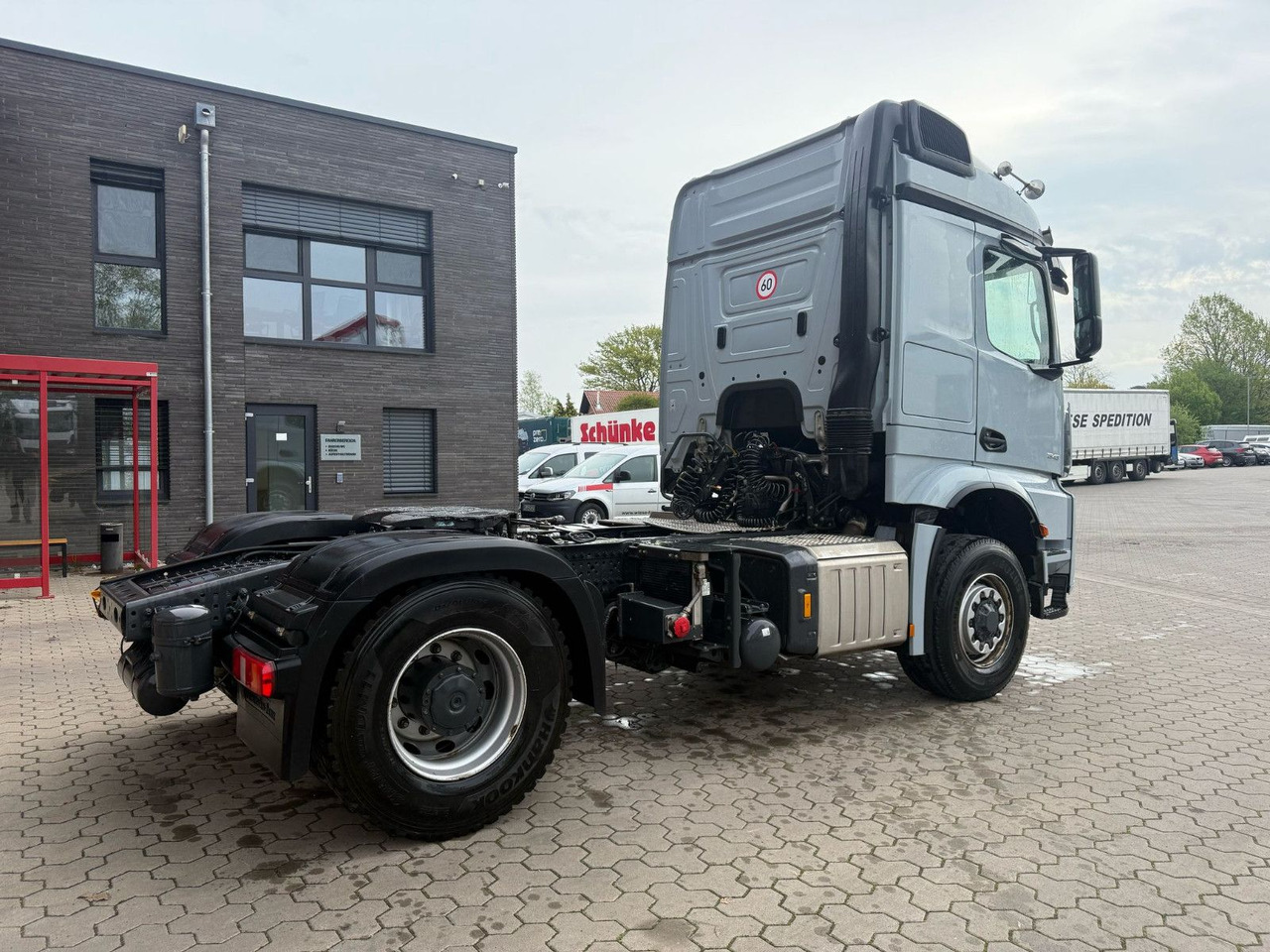 Mercedes-Benz Arocs 1848 4x4 HAD Allrad mit Hydraulik LOF - Cap tractor: Foto 4 Mercedes-Benz Arocs 1848 4x4 HAD Allrad mit Hydraulik LOF - Cap tractor: Foto 4