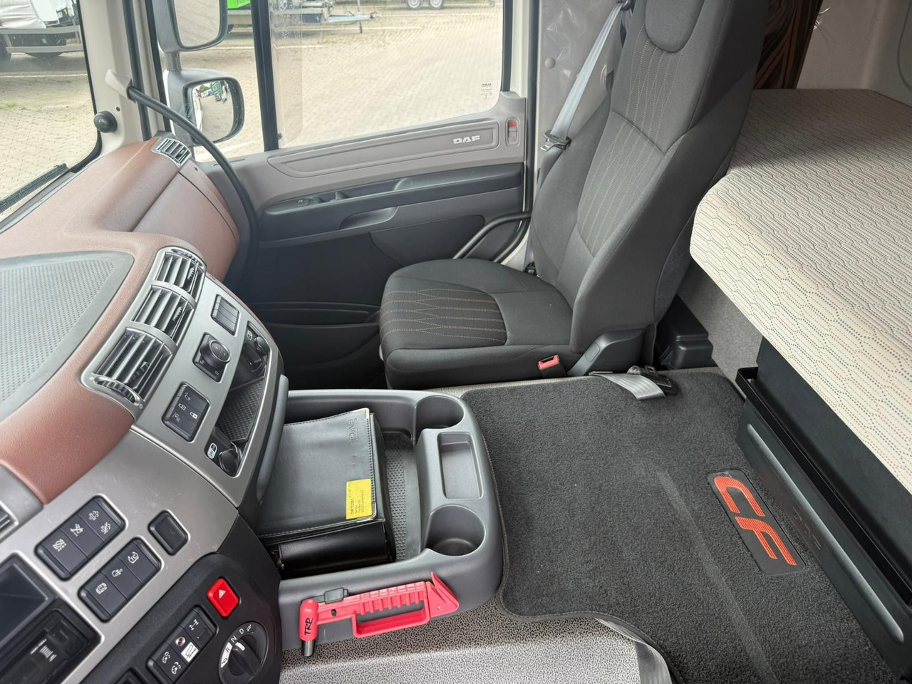 Camion basculantă DAF CF 480 FAN 6x2 Dreiseitenkipper Inkl. Anhänger: Foto 11