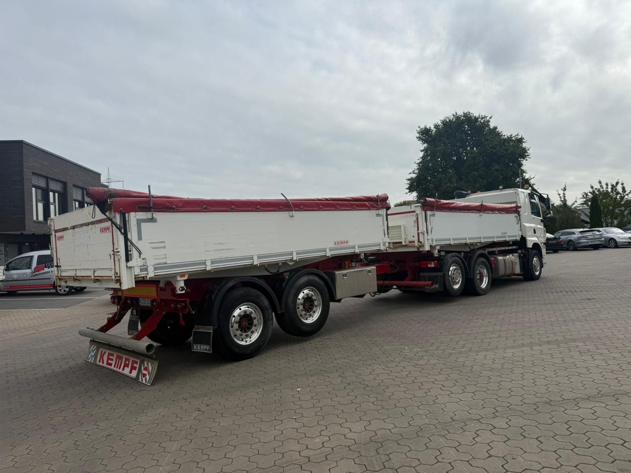 DAF CF 480 FAN 6x2 Dreiseitenkipper Inkl. Anhänger - Camion basculantă: Foto 5 DAF CF 480 FAN 6x2 Dreiseitenkipper Inkl. Anhänger - Camion basculantă: Foto 5