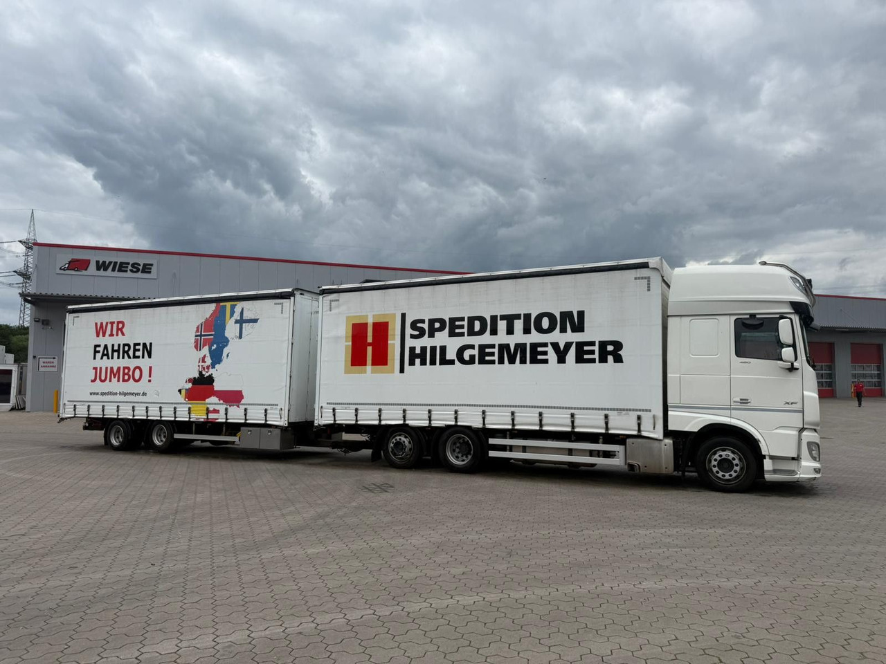 DAF XF 480 FAN LowDeck 6x2 Jumbo Inklusive Anhänger - Camion cu prelată: Foto 3 DAF XF 480 FAN LowDeck 6x2 Jumbo Inklusive Anhänger - Camion cu prelată: Foto 3