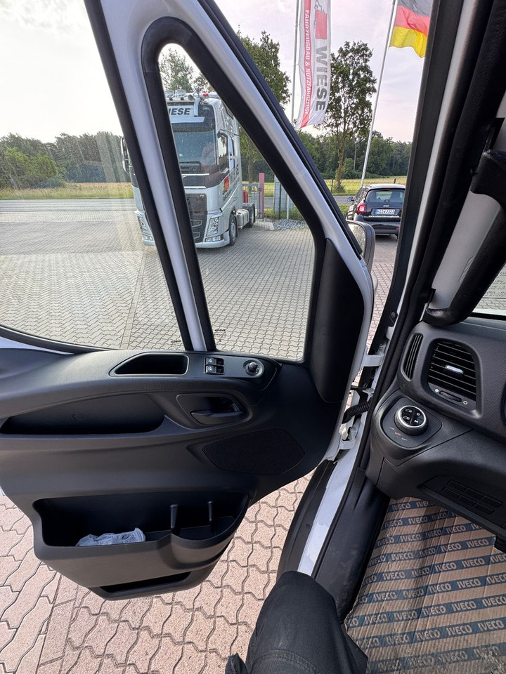 Maşină de tractare Iveco 70C18HA, Maschinen & Arbeitsbühnentrans. 2940kg!: Foto 12 Maşină de tractare Iveco 70C18HA, Maschinen & Arbeitsbühnentrans. 2940kg!: Foto 12