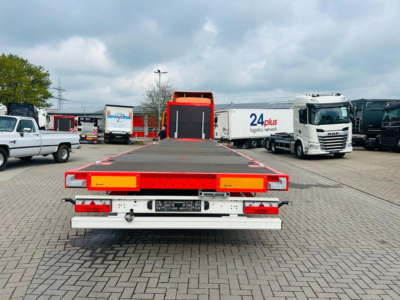 Kässbohrer K.SFS M Mega Plattform Auflieger Sofort Verfügba - Semiremorcă platformă: Foto 5 Kässbohrer K.SFS M Mega Plattform Auflieger Sofort Verfügba - Semiremorcă platformă: Foto 5