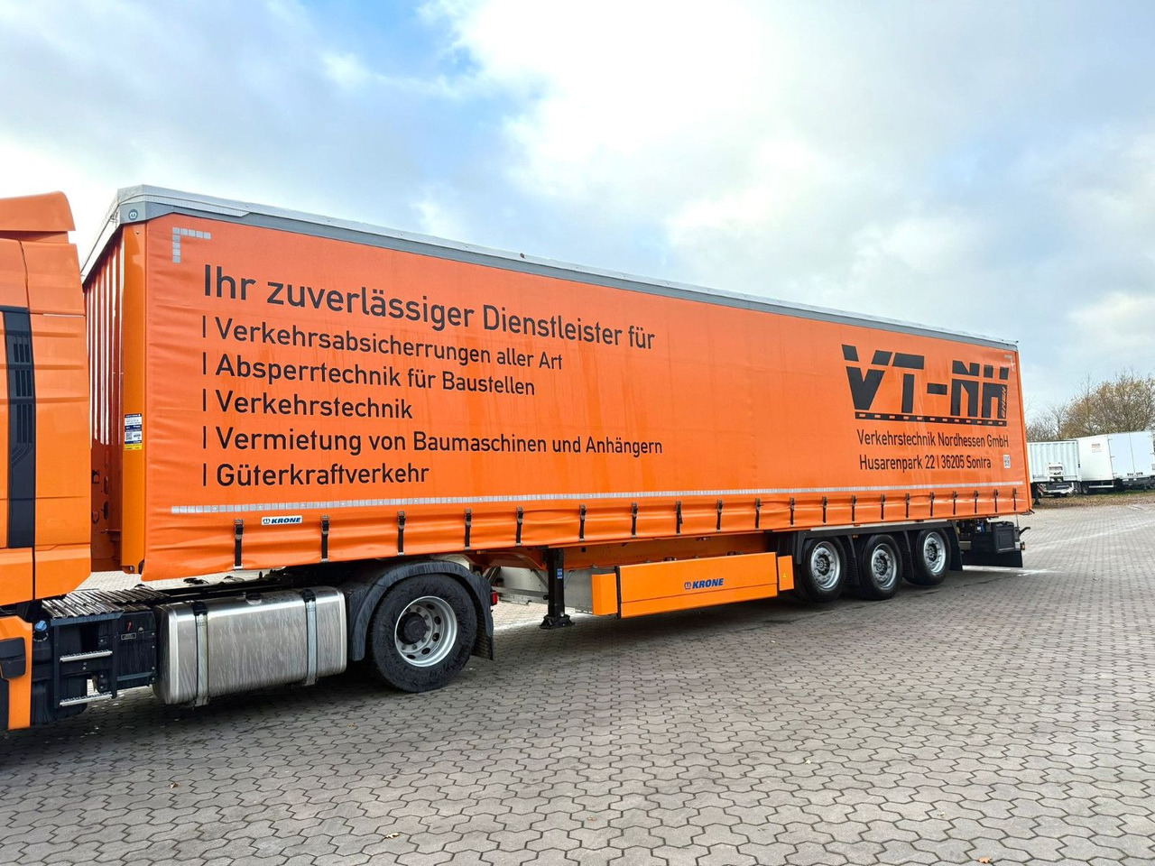 Krone Schiebeplanen Auflieger Wie Neu Code XL - Semiremorcă prelată: Foto 2 Krone Schiebeplanen Auflieger Wie Neu Code XL - Semiremorcă prelată: Foto 2