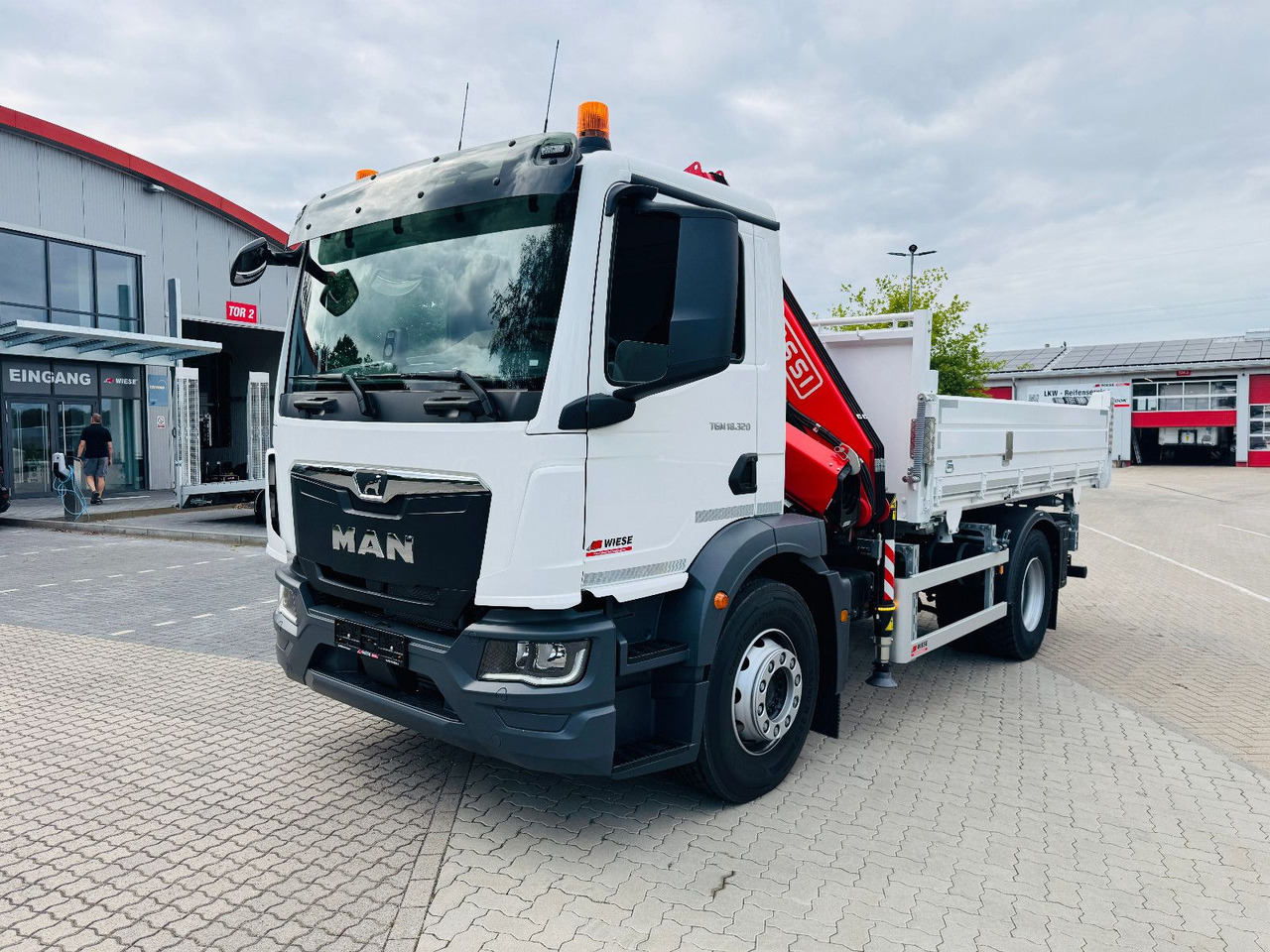 MAN 18.320 4x2 mit Fassi Ladekran Sofort Verfügbar - Camion basculantă, Camion cu macara: Foto 4 MAN 18.320 4x2 mit Fassi Ladekran Sofort Verfügbar - Camion basculantă, Camion cu macara: Foto 4