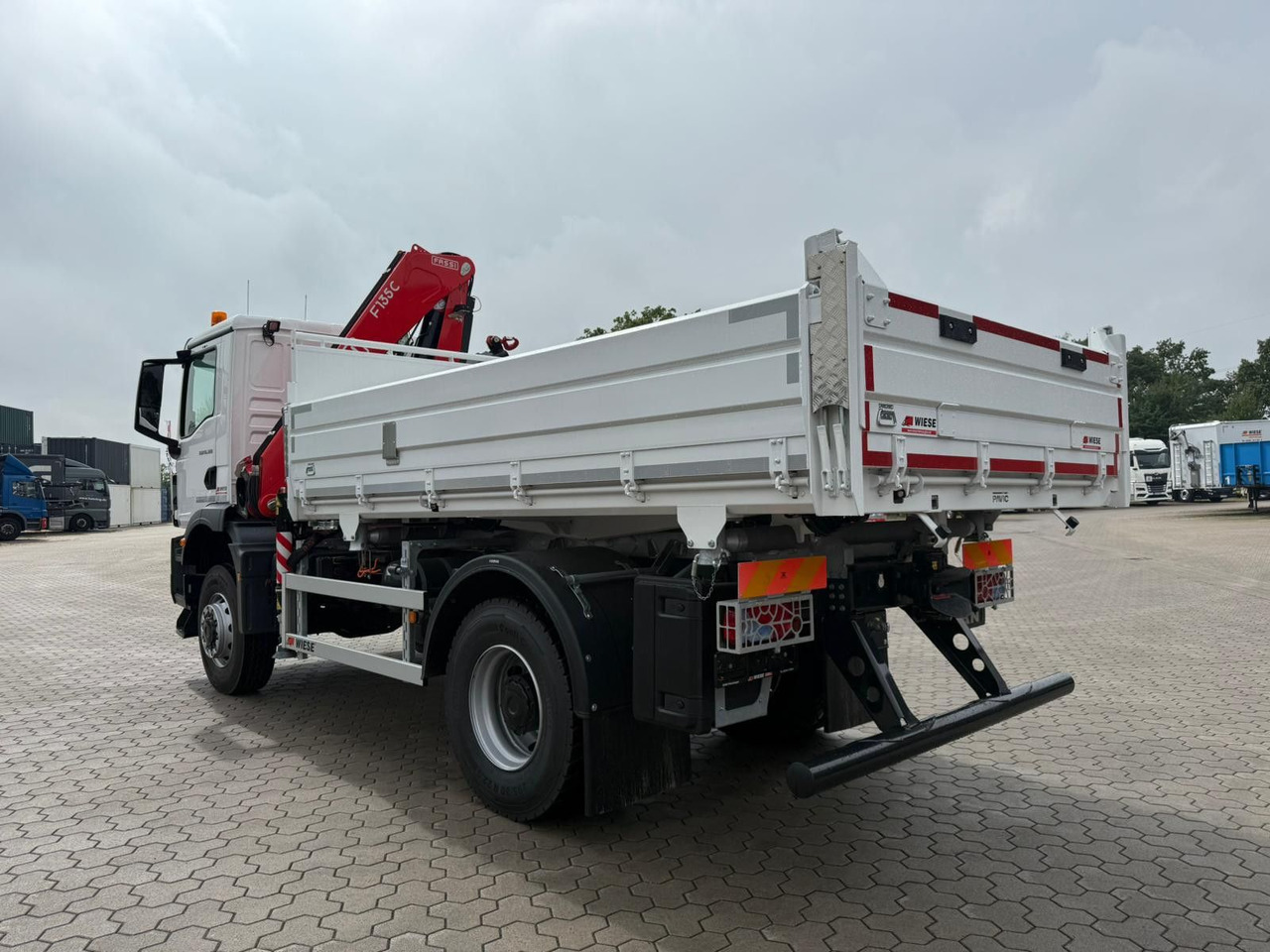 MAN 18.320 4x4 mit Fassi Ladekran Sofort Verfügbar - Camion cu macara: Foto 3 MAN 18.320 4x4 mit Fassi Ladekran Sofort Verfügbar - Camion cu macara: Foto 3