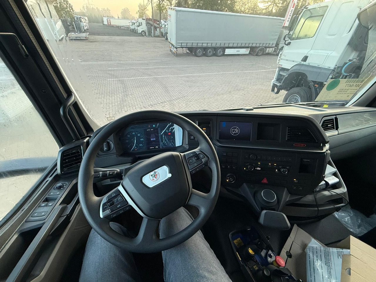 Camion cu macara MAN 26.470 6x4-4 Hydrodrive Fassi Kran F545 Jib: Foto 17 Camion cu macara MAN 26.470 6x4-4 Hydrodrive Fassi Kran F545 Jib: Foto 17